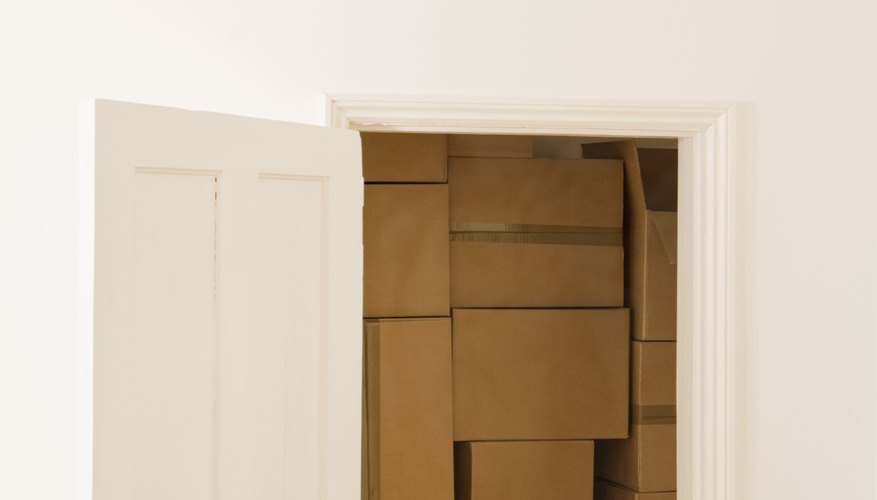Use old cardboard boxes to creat a Danbo suit. Use old cardboard boxes to creat a Danbo suit.