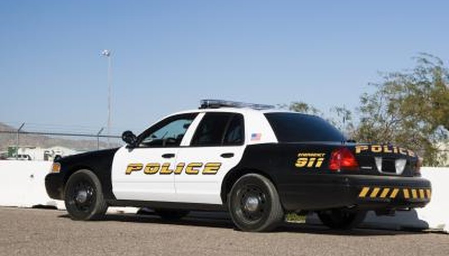 public police and private security Some of the similarities of private security and public policing would be that they both hire men and women and both organizations are required to wear uniforms. public police and private security Some of the similarities of private security and public policing would be that they both hire men and women and both organizations are required to wear uniforms.