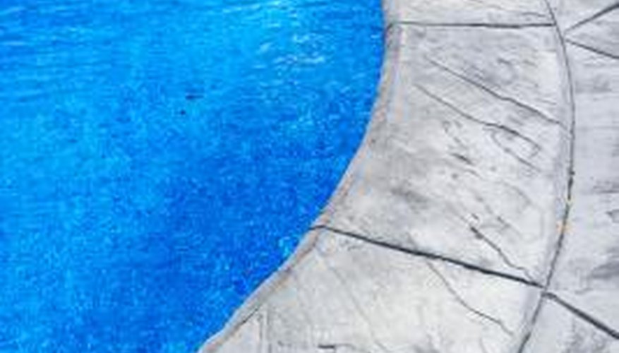 Poured-concrete pool edging Poured-concrete pool edging