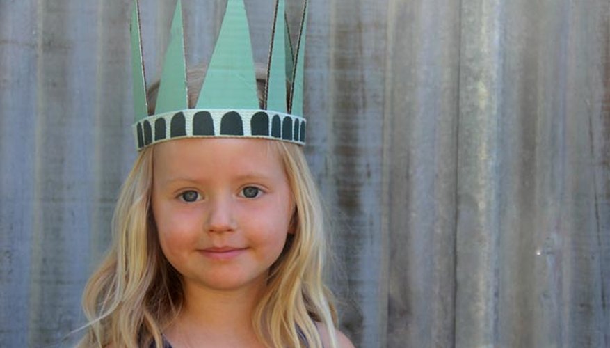 DIY Statue of Liberty hat DIY Statue of Liberty hat
