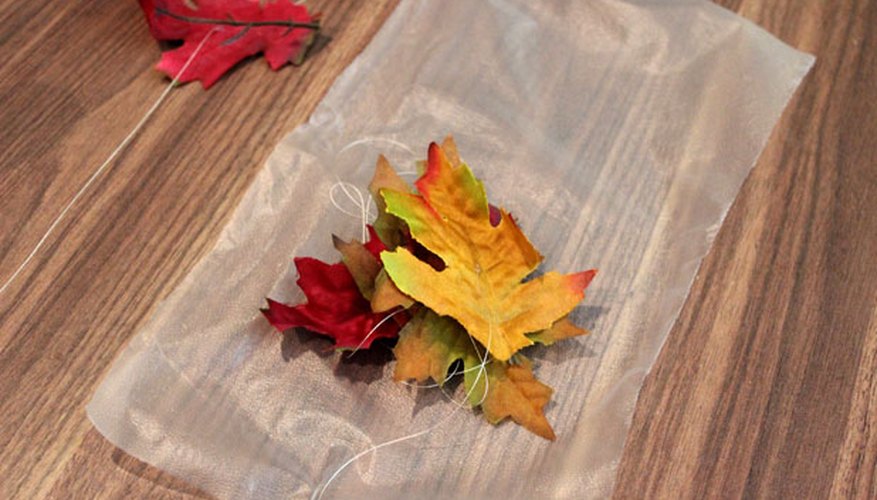 Individually wrap garlands Individually wrap garlands