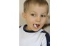 Chewing sugarless gum can maintain healthy teeth.