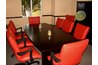 Negotions differ in Chinese meeting rooms.