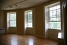 Neutral walls with warm undertones create a feeling of space and warmth.