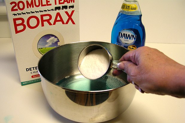 You might need to add more warm water to dissolve the borax.