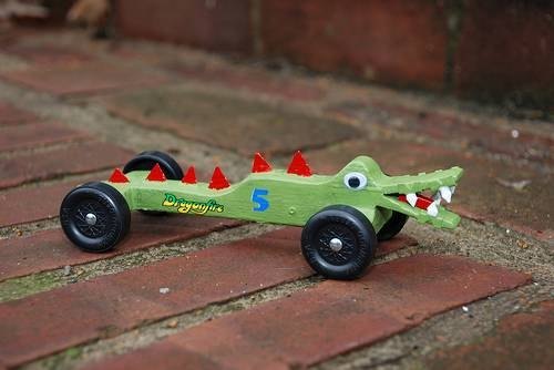 Alligator pinewood derby car ready to race.