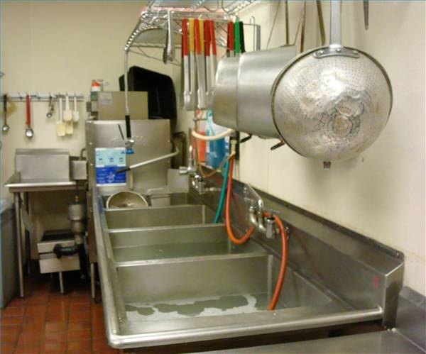 Three-bin sink with overhead storage