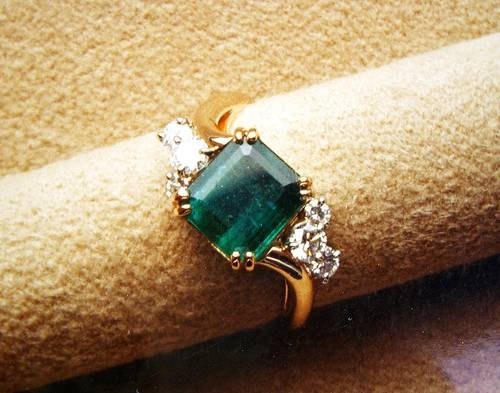 Emerald ring