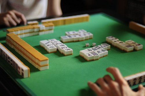 people playing American Mahjong people playing American Mahjong