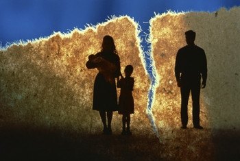 http://img-aws.ehowcdn.com/default/cme/cme_public_images/www_ehow_com/i.ehow.com/images/a05/6v/ql/reasons-losing-custody-children-800x800.jpg