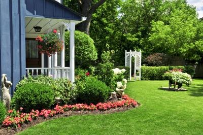 A curved border is more natural.