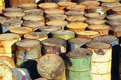 Oil drums, used