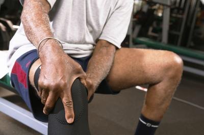 Use a protective knee brace while exercising to reduce risk of agitation.