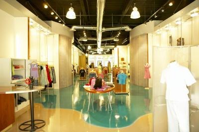 Those working for top-level fashion stores will take home from $70,000 to $100,000.