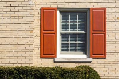 Varying shades of the same color can work well.