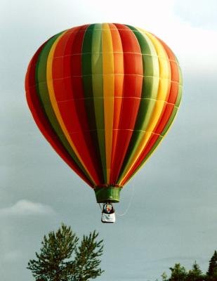 A ride in a hot-air balloon is a birthday adventure.