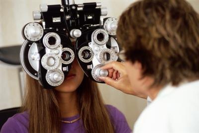 child at optometrist