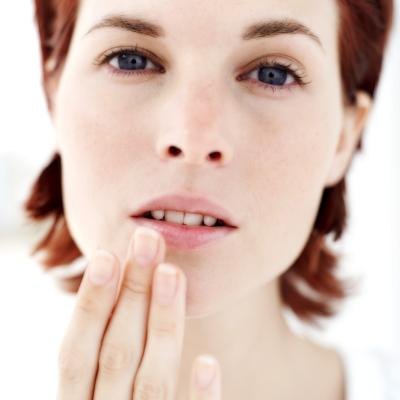 Signs & Symptoms of a Walnut Allergy (with Pictures) | eHow