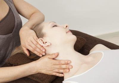 Minor treatments include stretching.