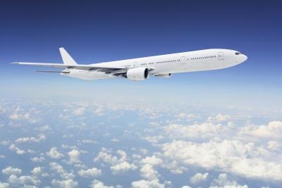 Commercial plane in flight