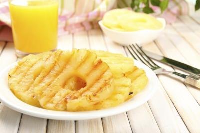 Plate with grilled pineapple.