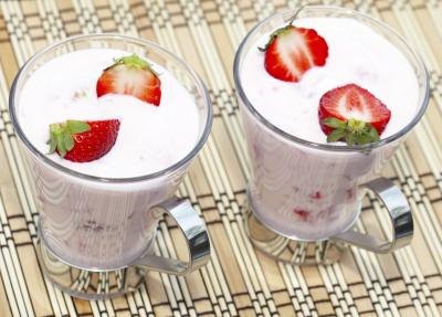 protein drinks with strawberries