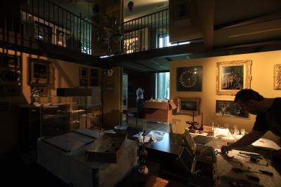 Art restoration and appraiser