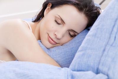 Reducing stress and sleeping more may reduce symptoms.