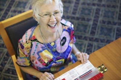 woman playing Mahjong