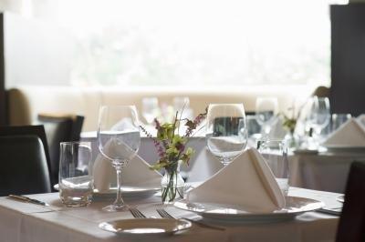 formal table setting