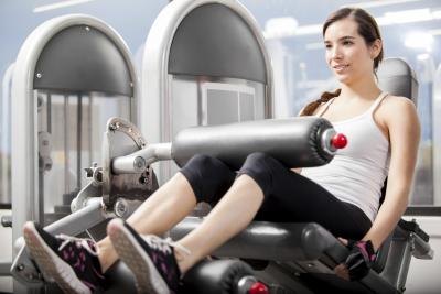 Woman doing lower body weight routine