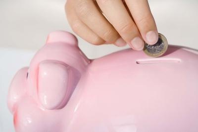 AAA discounts can save you money at a variety of businesses. AAA discounts can save you money at a variety of businesses.