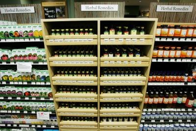 Vitamins and minerals combined with herbs help digestion.