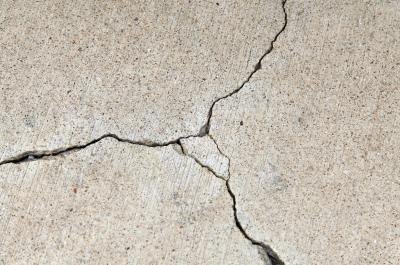 Cracks in concrete Cracks in concrete