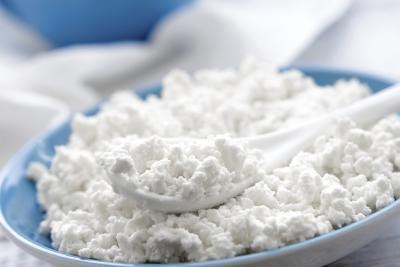 Small bowl of cottage cheese.