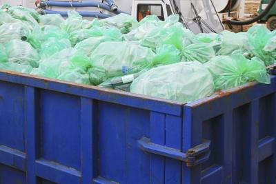 Dumpster diving became popular in 2008. Dumpster diving became popular in 2008.