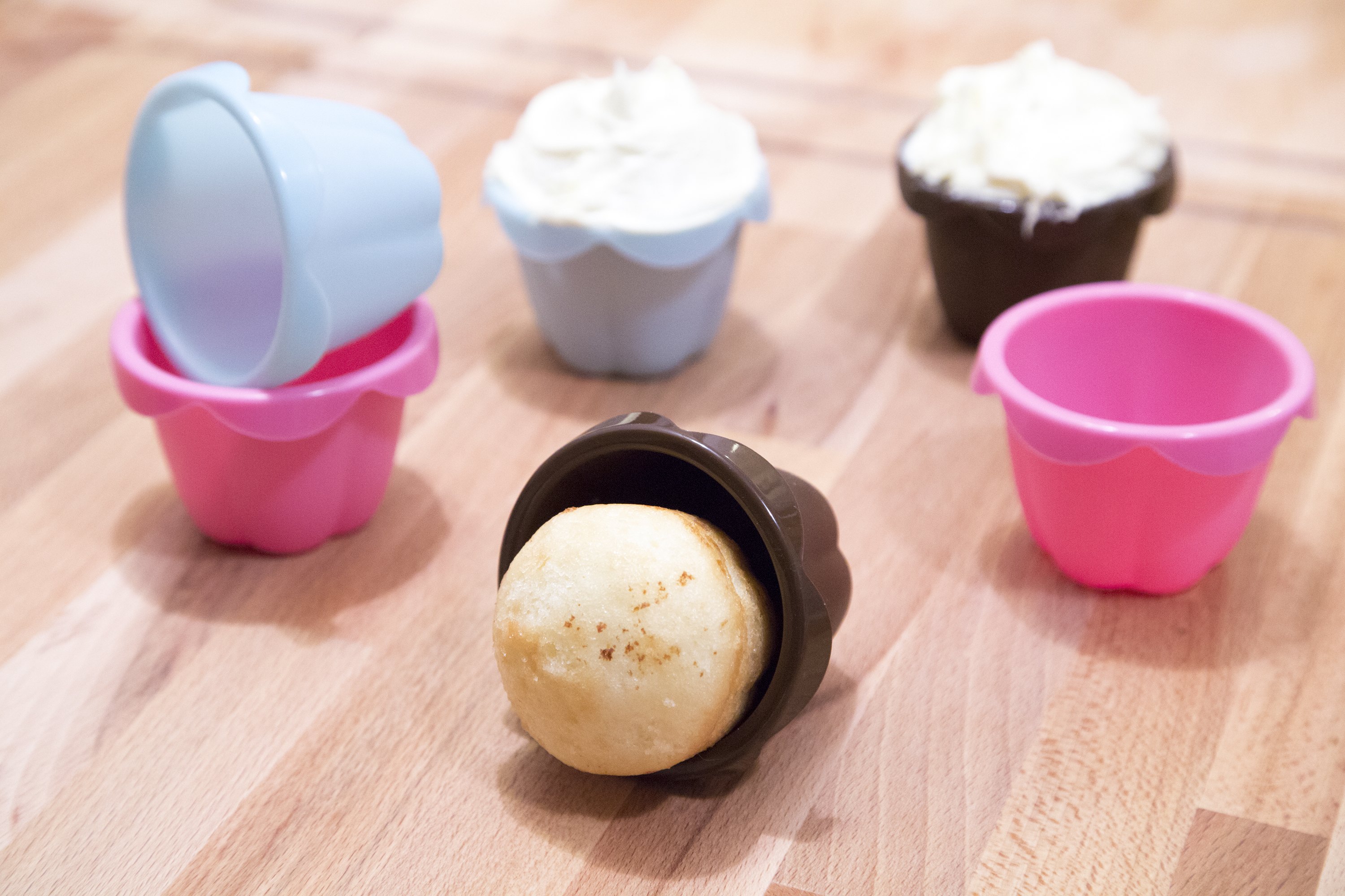 Cupcake Liners In Silicone Pan