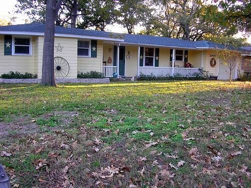 A ranch home's paint scheme can significantly enhance its exterior. A ranch home's paint scheme can significantly enhance its exterior.