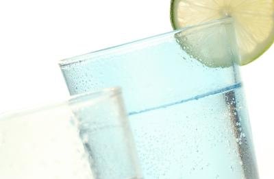 What are the effects of carbonated water on the body? What are the effects of carbonated water on the body?