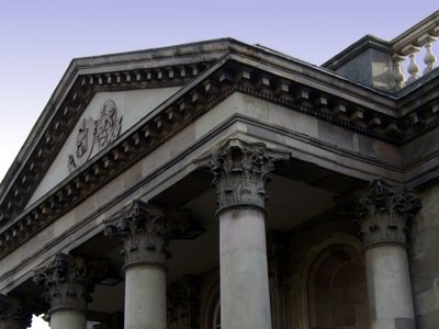 Most Roman columns were in Corinthian style. Most Roman columns were in Corinthian style.
