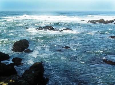 The Pacific Ocean is bounded by four continents The Pacific Ocean is bounded by four continents