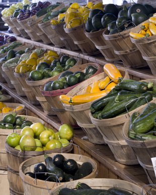 Vegetables grow easily in Alabama. Vegetables grow easily in Alabama.
