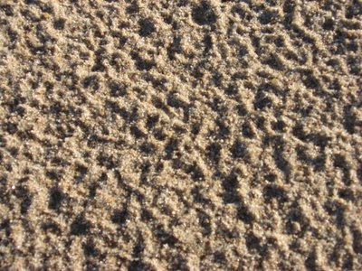 Sand is a suitable foundation for paving slabs. Sand is a suitable foundation for paving slabs.