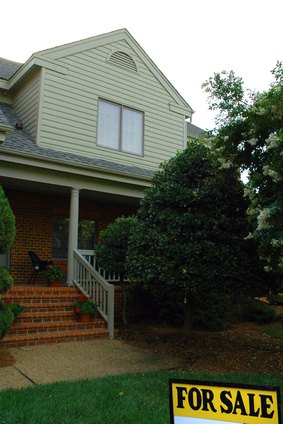 The FHA 203(k) Streamlined Mortgage is a viable option for thousands of homebuyers. The FHA 203(k) Streamlined Mortgage is a viable option for thousands of homebuyers.