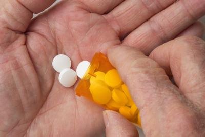 20 to 25 percent of Canadians suffer from allergic rhinitis. 20 to 25 percent of Canadians suffer from allergic rhinitis.