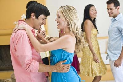 A couple’s 25th wedding anniversary is a milestone celebration that requires a party. A couple’s 25th wedding anniversary is a milestone celebration that requires a party.