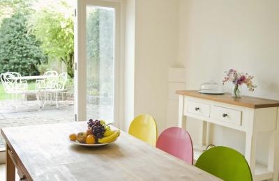 Use colors to make a small kitchen appear larger. Use colors to make a small kitchen appear larger.
