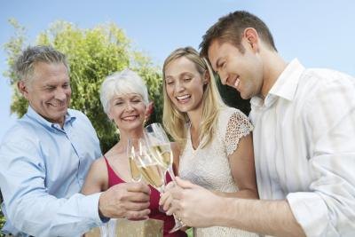 A champagne toast after reading your wedding vows can help you celebrate 10 years of marriage. A champagne toast after reading your wedding vows can help you celebrate 10 years of marriage.
