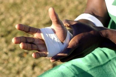 When gout pain hits, the surest way to treat it is through medication but applying moist heat to the area is a quick way to reduce the pain. When gout pain hits, the surest way to treat it is through medication but applying moist heat to the area is a quick way to reduce the pain.