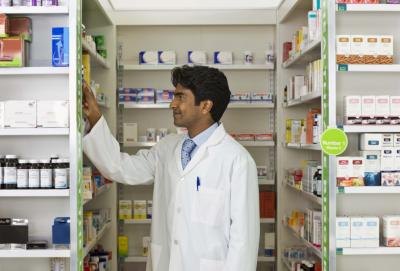 The Best Places to Work As a Pharmacy Technician | eHow